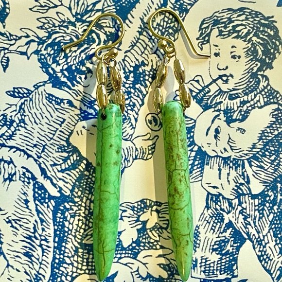 Green Dyed Stone Earrings - Picture 2 of 2